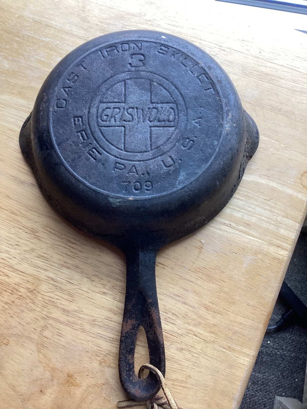 Griswold vintage  #3 cast Iron skillet Erie PA